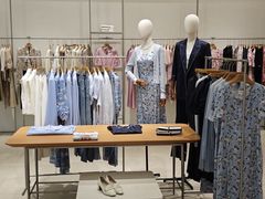 -王府井奥莱临潼小镇(临潼店)