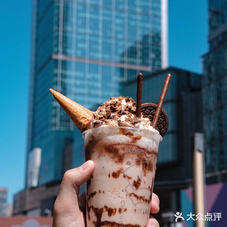 霸王茶姬开到成都了，春日桃桃好好喝