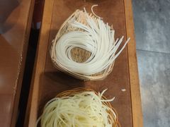 -黔有有贵州酸汤夺夺粉火锅(五味十字店)