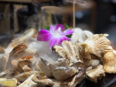-一朵菌·野生菌探索家火锅(南亚店)