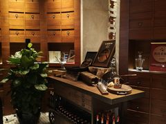 -恰餐厅及酒吧 CHAR Bar & Grill (北京丽都皇冠假日店)