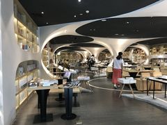 -钟书阁(珍园店)