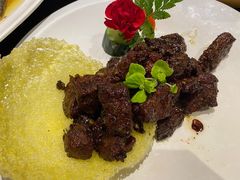 蜜汁黑椒牛肉粒-上海1号私藏菜(静安店)