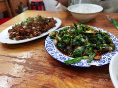 大蒜回锅肉-汉时湘菜