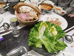 -红鼎豆捞·非遗鲍皇汤火锅(宝丰路店)