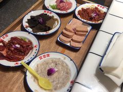 -贤合庄卤味火锅(时代广场店)