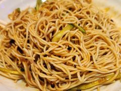 -肥肥虾庄·金牌油焖大虾(首义路店)
