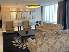 -青岛海尔洲际酒店