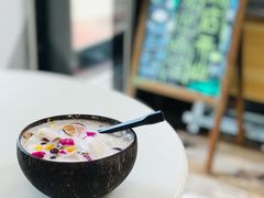 -津椰本·海南正宗椰奶清补凉(店一店)