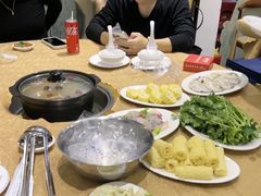 -濠轩阁特色生蚝火锅总店
