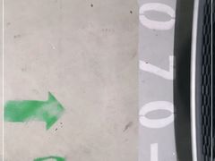 -静安大融城·停车场