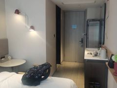 -如家商旅酒店(上海徐家汇柳州路桂林公园地铁站店)