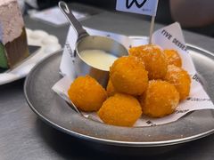 芝士虾丸子-W COLLECTIVE  DESSERT SHOP