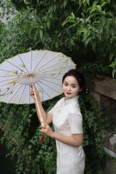 -一揽芳华汉服旗袍体验馆(拙政园店)