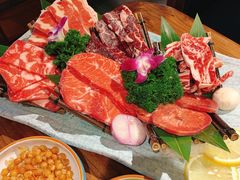 黑牛六拼-明洞阿姨·韩式酱蟹烤肉·创意料理(三元桥店)