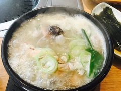 参鸡汤-黄金牧场(明洞总店)