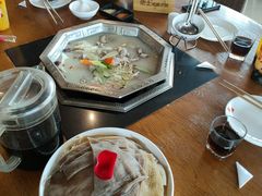 -佬土鹅肠火锅(扬中步行街店)
