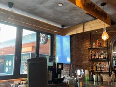 -BOURBON 玻本美式餐厅酒吧(虹桥新天地店)