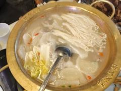 -霄汉牛三鲜湖北砂锅菜(万松园2店)
