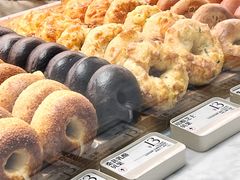-HOT CRUSH趁热集合·现烤面包(环球港店)