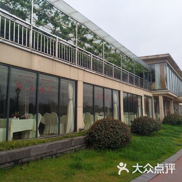 水景坊湖景餐厅