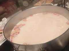 -尚尚仙·酸汤猪手·猪肚鸡火锅(华联万柳购物中心店)