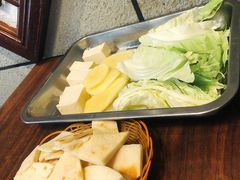 泡饼-超越炭火牛蛙火锅鸡(河东店)