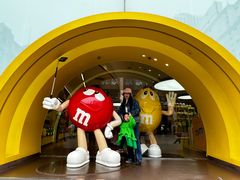 -m豆巧克力世界(上海世茂广场店)