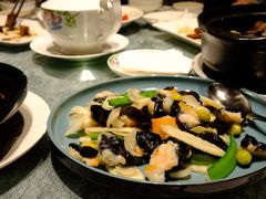 鲜百合煎酿木耳-花城苑广府菜(侨鑫店)