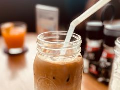 -ROAST coffee & eatery