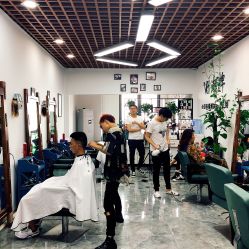 -V8潮牌·接发烫染连锁