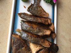 香煎海白鲳-墨脱石锅椰子鸡•香草鸭•东山羊(大东海店)