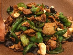 郑哥小炒肉-丹江口渔村·湘味厨房(桃园店)