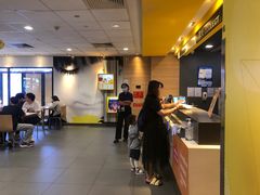 -麦当劳(世界城广场店)