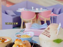 新鲜椰汁-水桶王国主题餐厅·聚会·生日派对·亲子活动·家庭套餐(亚龙湾希尔顿店)