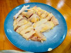 -老何家后安粉·糟粕醋海鲜火锅(三亚湾椰梦长廊店)