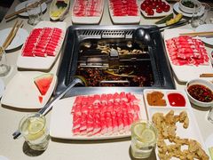 -海底捞火锅鲜切牛肉主题店(长寿路店)