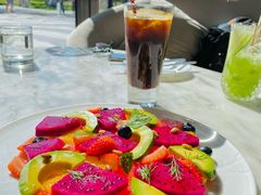 仲夏葡萄柚牛油果水果沙拉-The Rug Cafe(王府中环店)