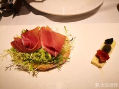 -GreyWhale灰鲸餐厅(武汉国际广场店)