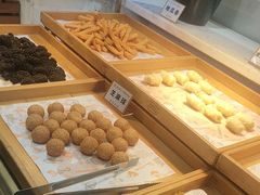 -金滏山烤肉·海鲜·火锅自助餐厅(襄阳万达店)