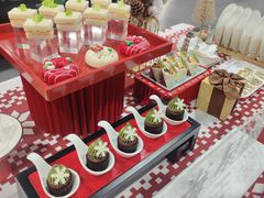 -上海星瀚奔驰4S店(红柳路店)