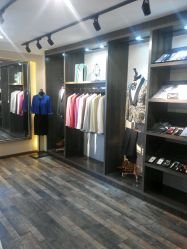 -优刻西服西装定制(金轮国际广场店)