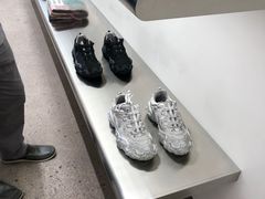 -Acne Studios(芮欧百货店)