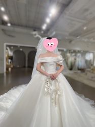 -艾米丽婚纱礼服