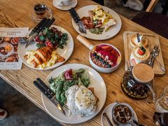 -Common Table · Brunch & Coffee