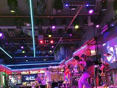 -喜鹊音乐酒馆(西街店)
