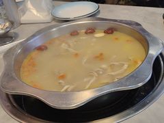 -光头药膳鸡(莱茵小镇店)