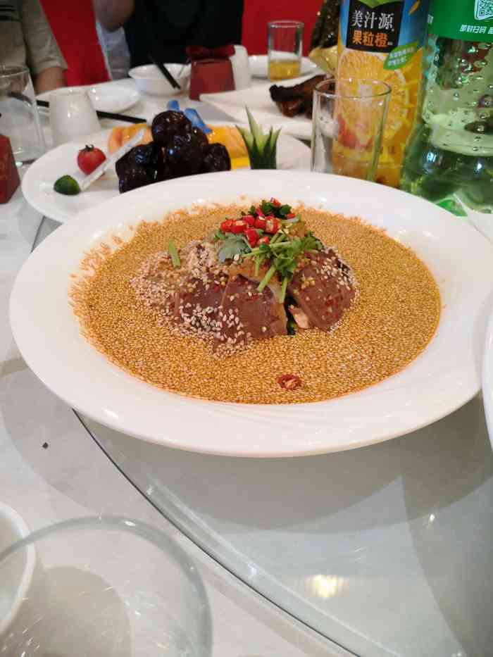 悦福瑞酒楼-"他俩主打的婚宴之类的大场面,周内中午跟老.