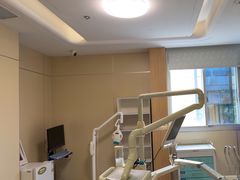 -上海仁爱医院口腔科 · 种植