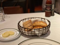 -Wolfgang’s Steakhouse 沃夫冈牛排馆(上海白玉兰广场店)